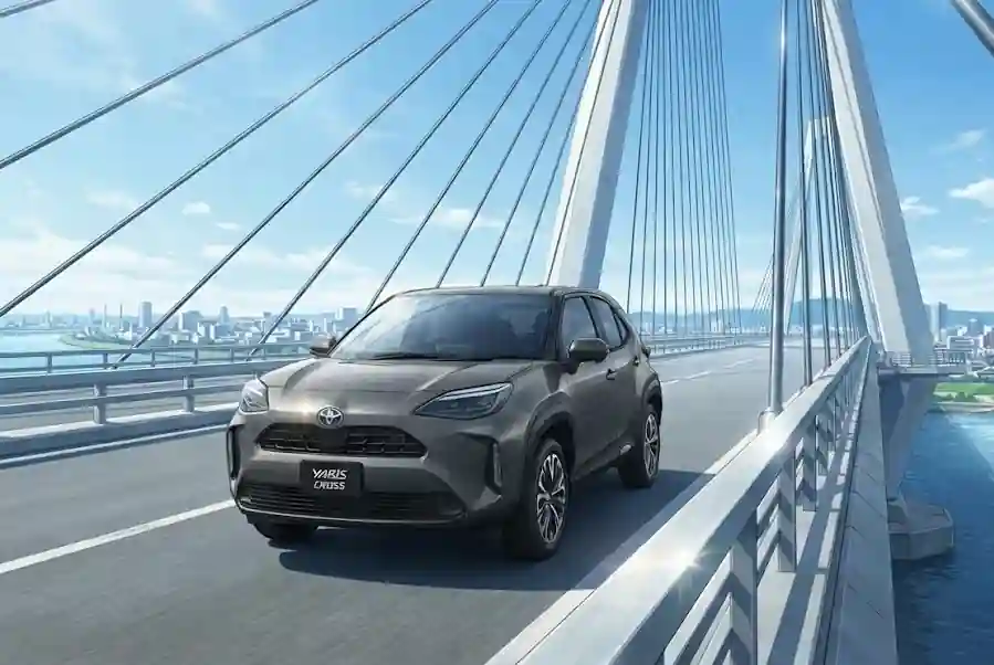 ヤリスクロス新色アーバンロック：評価、実績、人気を徹底解説まとめ