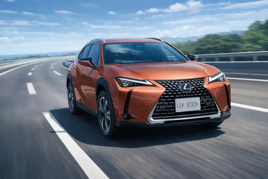 レクサスUX新型2026：モデルチェンジ【新型情報＆発売日】